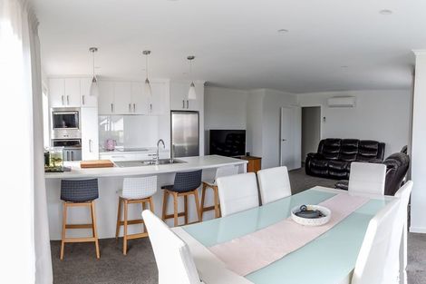 Photo of property in 25 Village Lane, Stoke, Nelson, 7011