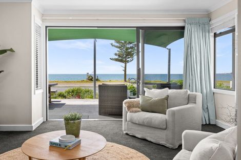 Photo of property in 77 The Esplanade, Westshore, Napier, 4110