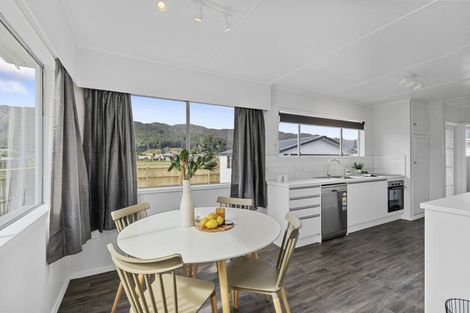 Photo of property in 242 Wellington Road, Wainuiomata, Lower Hutt, 5014