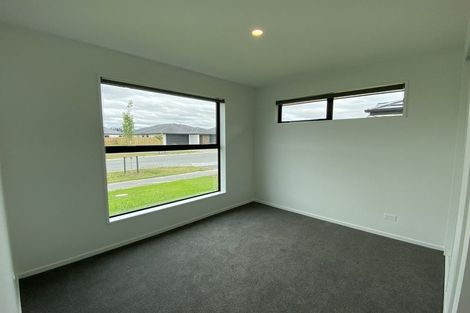 Photo of property in 23 Bill Hammond Drive, Belfast, 8051