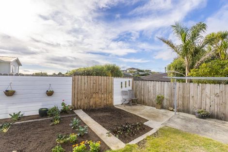 Photo of property in 23 Miro Road, Raumati South, Paraparaumu, 5032