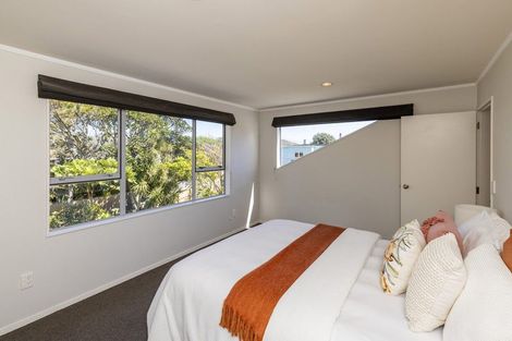Photo of property in 131 Renown Road, Raumati South, Paraparaumu, 5032