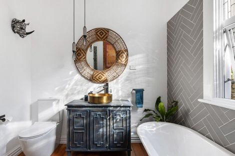 Photo of property in 36 Belt Road, Moturoa, New Plymouth, 4310