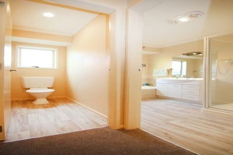 Photo of property in 11 Grabella Place, Papamoa Beach, Papamoa, 3118