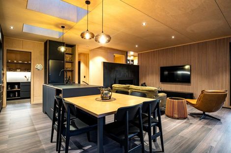 Photo of property in 2 Whaitere Place, Waikawa, Picton, 7220