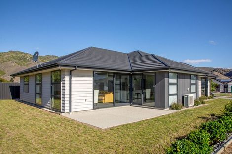 Photo of property in 21 Guano Crescent, Cromwell, 9310