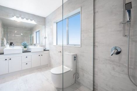 Photo of property in 10 Rauaruhe Road, Karaka, Papakura, 2113