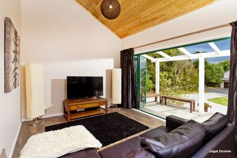 Photo of property in 2 Waipuia Place, Greenhithe, Auckland, 0632