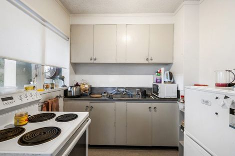 Photo of property in 2/4 Kenwyn Terrace, Newtown, Wellington, 6021