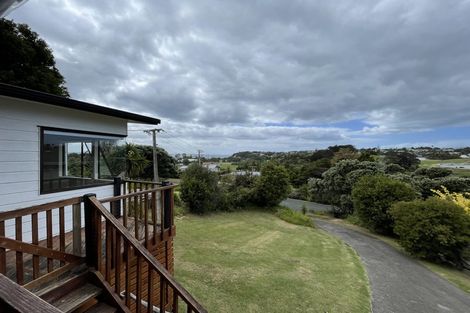 Photo of property in 21 Rimu Road, Stanmore Bay, Whangaparaoa, 0932