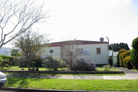 Photo of property in 15 Cornwall Street, Brooklands, New Plymouth, 4310