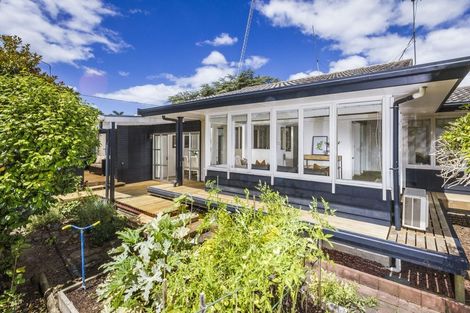 Photo of property in 1/24 Brook Street, Milford, Auckland, 0620