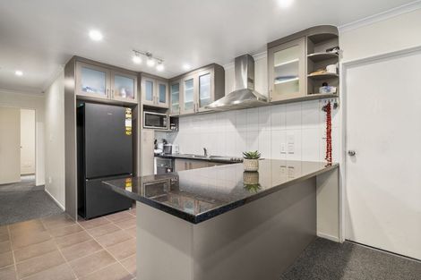Photo of property in 18a Christmas Road, Manurewa, Auckland, 2102