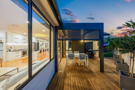 Photo of property in 3 Keel Street, Long Bay, Auckland, 0630