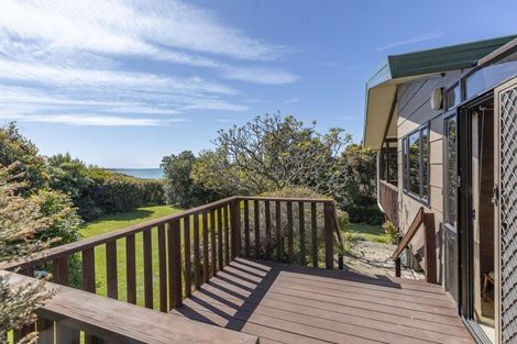 Photo of property in 4 Tainui Rise, Gore Bay, Cheviot, 7383