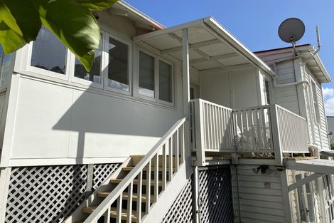 Photo of property in 14 Shoal Bay Road, Devonport, Auckland, 0624