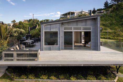 Photo of property in 115 Riria Kereopa Memorial Drive, Raglan, 3297