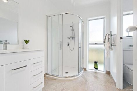 Photo of property in 4/65 Glendale Road, Glen Eden, Auckland, 0602