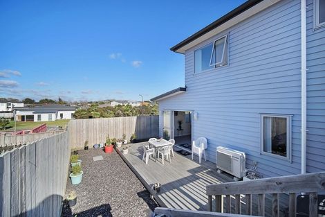 Photo of property in 11 Regis Park Drive, Pukekohe, 2120