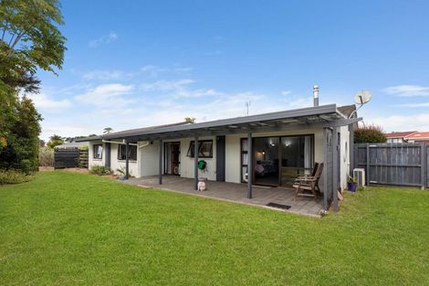 Photo of property in 120 Racecourse Road, Waiuku, 2123