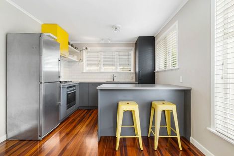 Photo of property in 99 Taikata Road, Te Atatu Peninsula, Auckland, 0610