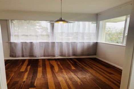 Photo of property in 8 Cheryl Place, Hillcrest, Auckland, 0627