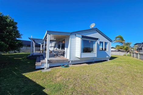 Photo of property in 117 Kelly Jade Avenue, Matarangi, Whitianga, 3592