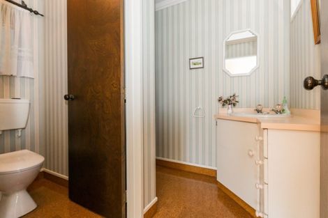 Photo of property in 417 Saint Georges Road, Havelock North, 4130