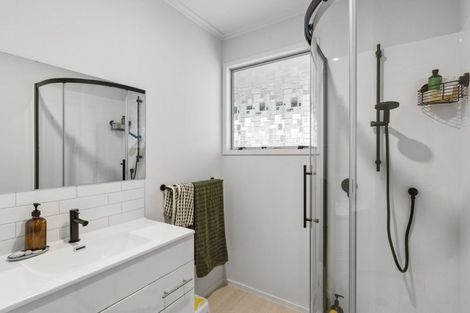 Photo of property in 14 Cypress Grove, Paraparaumu, 5032