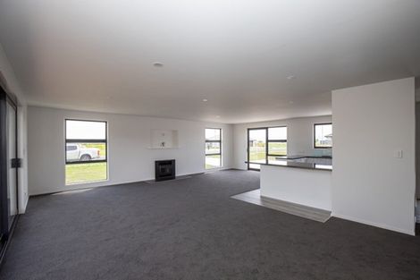 Photo of property in 17 Costello Drive, Ngatea, 3503