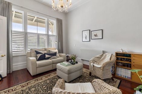 Photo of property in 3 Kerr Street, Devonport, Auckland, 0624