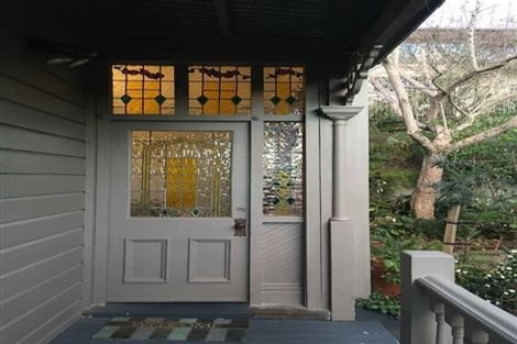 Photo of property in 129 Chaucer Road, Hospital Hill, Napier, 4110