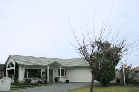 Photo of property in 8 Alderney Way, Taradale, Napier, 4112