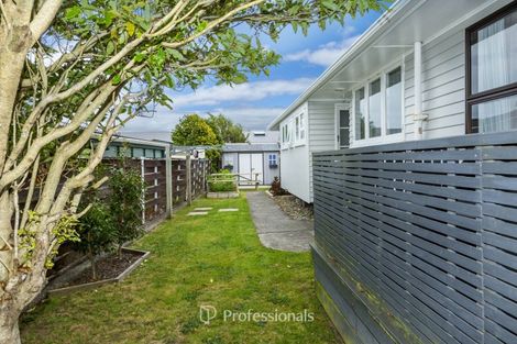 Photo of property in 35 Whirinaki Crescent, Heretaunga, Upper Hutt, 5018