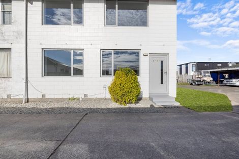Photo of property in 4/52 North Avon Road, Richmond, Christchurch, 8013