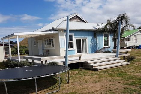 Photo of property in 22a Rangiuia Road, Tolaga Bay, 4077