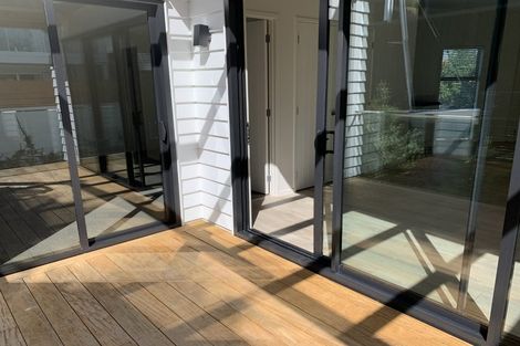 Photo of property in 10b Marama Street, Castor Bay, Auckland, 0620