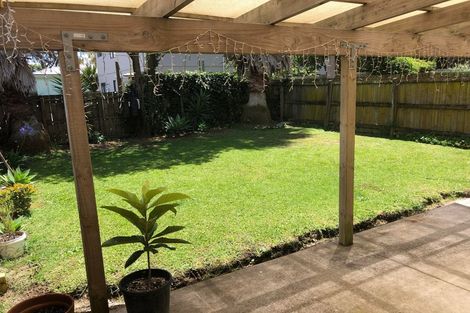 Photo of property in 17 Blumhardt Place, Avondale, Auckland, 1026