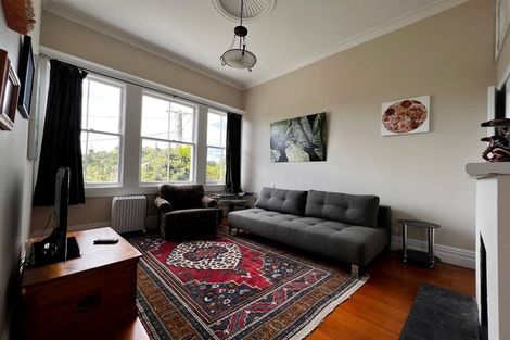 Photo of property in 25 Shoal Bay Road, Devonport, Auckland, 0624