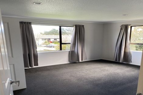 Photo of property in 11 Tortola Crescent, Grenada Village, Wellington, 6037