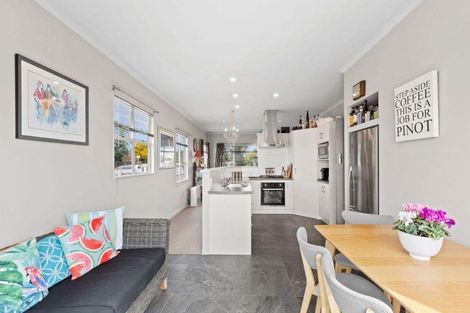 Photo of property in 1/297 Carrington Street, Vogeltown, New Plymouth, 4310
