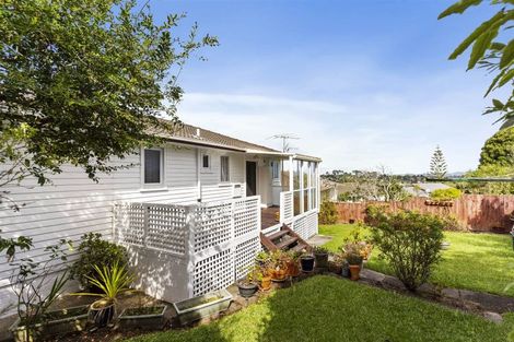 Photo of property in 42 Juniper Road, Sunnynook, Auckland, 0620