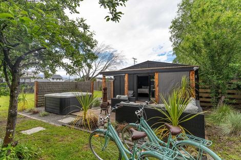 Photo of property in 2 Daniel Street, Martinborough, 5711