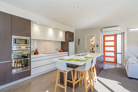 Photo of property in 6 Centennial Drive, Whitianga, 3510