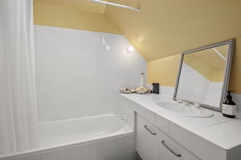 Photo of property in 1/43 Milford Road, Milford, Auckland, 0620