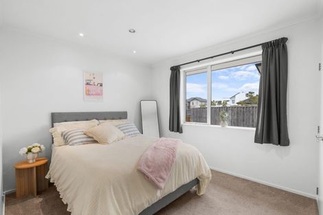 Photo of property in 65 Westpark Drive, Burnside, Christchurch, 8053
