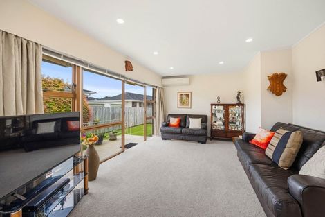 Photo of property in 5/33 Swanson Road, Henderson, Auckland, 0610