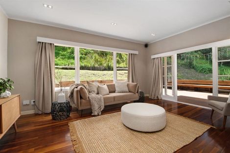 Photo of property in 379 Motutara Road, Muriwai, Waimauku, 0881