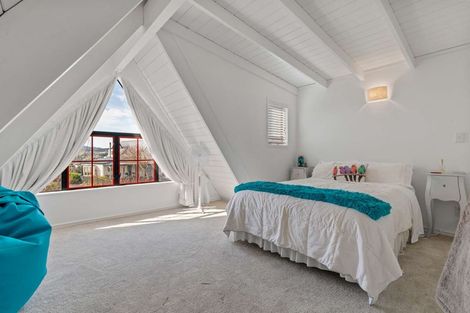 Photo of property in 40 Osprey Drive, Welcome Bay, Tauranga, 3112