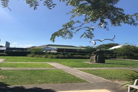 Photo of property in 2/328 Lake Road, Hauraki, Auckland, 0622